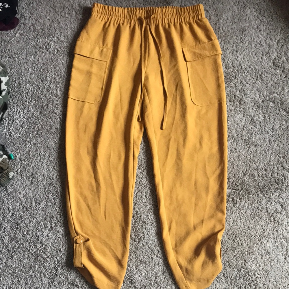 Yellow women’s causal palazzo pants small.
